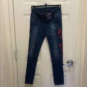 JULIA Girls Size 11 Embroidered Blue Jeans